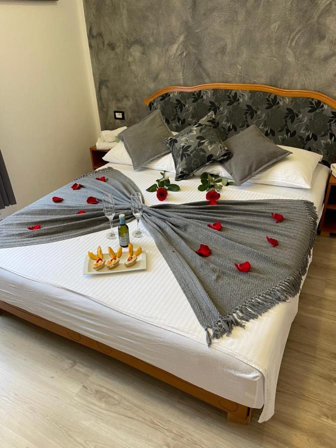 Rooms Valentino بوريتش المظهر الخارجي الصورة