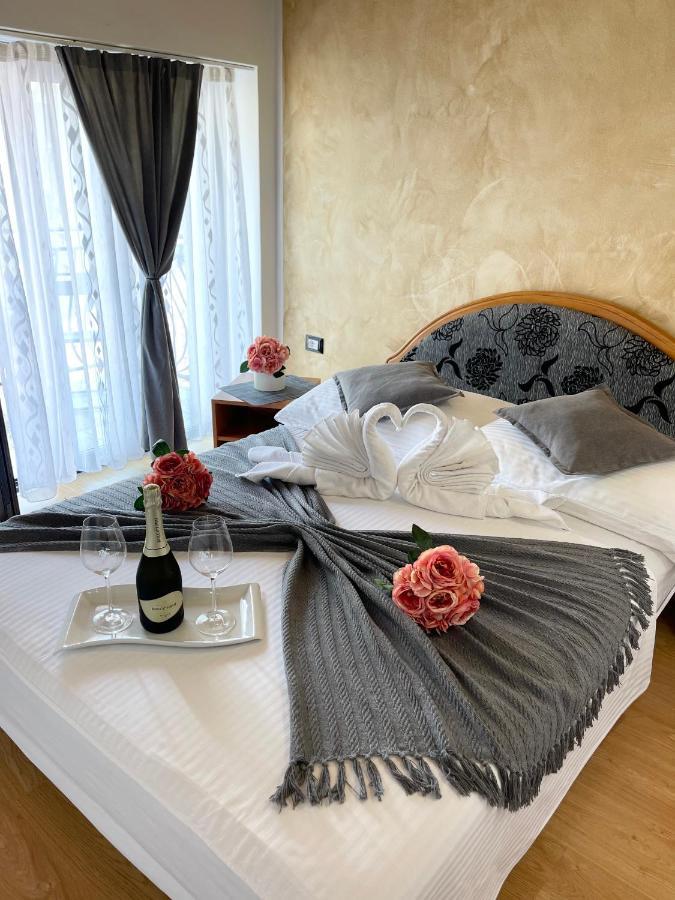 Rooms Valentino بوريتش المظهر الخارجي الصورة