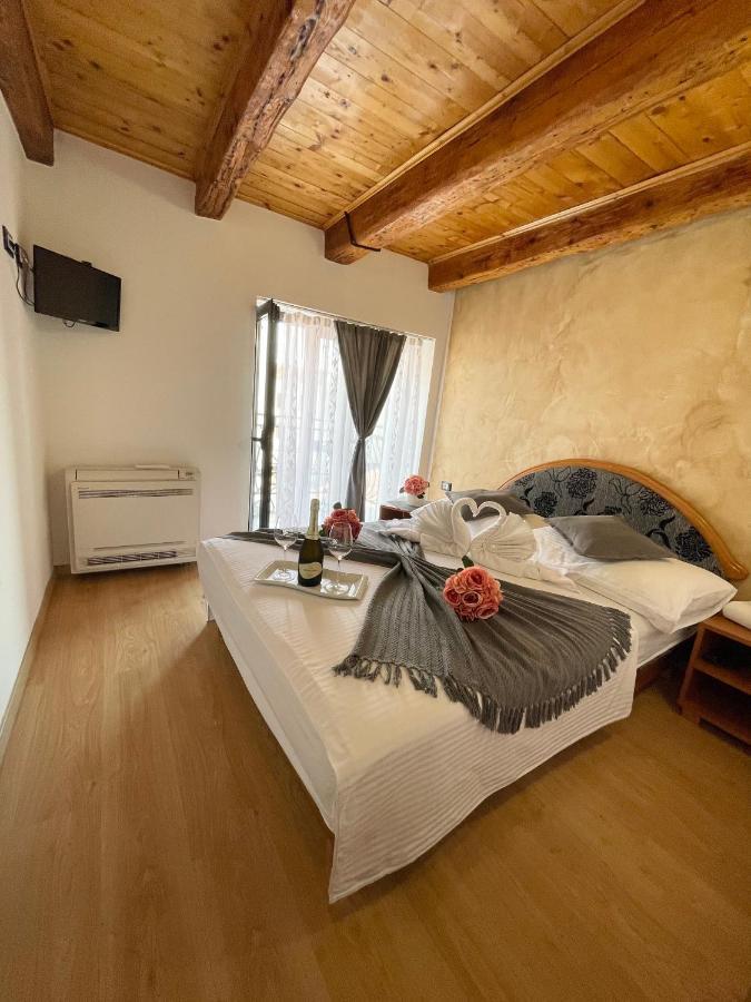 Rooms Valentino بوريتش المظهر الخارجي الصورة