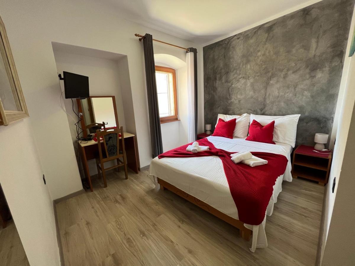 Rooms Valentino بوريتش المظهر الخارجي الصورة